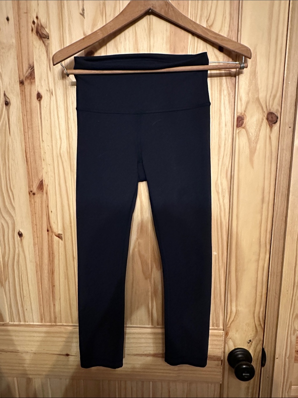 Lululemon Wunder Train High-Rise Crop 21"
True Navy